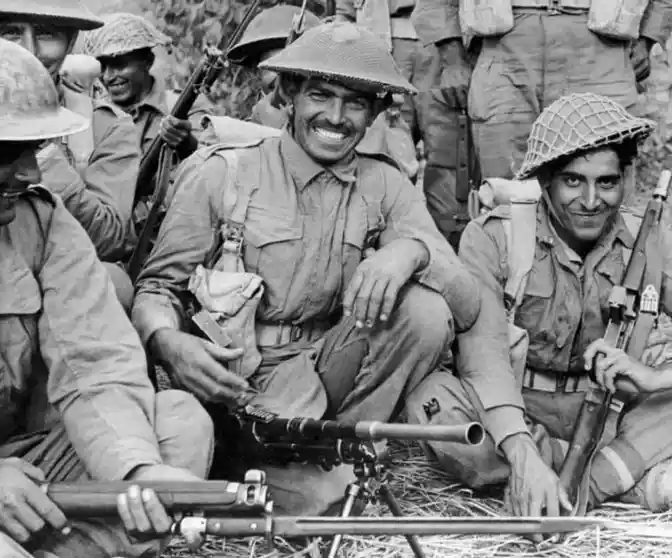 در‌ ‌طول‌ ‌جنگ جهانی ‌دوم ‌کدام ‌کشوربزرگترین‌ ارتش ‌داوطلب ‌در تاریخ را به‌ وجود ‌اورد؟