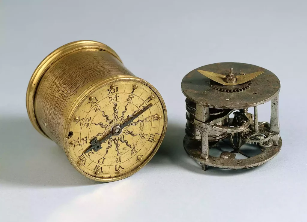 نخستین‌ ساعت مکانیکی‌ و ‌ساعت‌ ‌جیبی‌ توسط‌ چه‌ ‌کسی ‌ساخته‌ شد‌؟