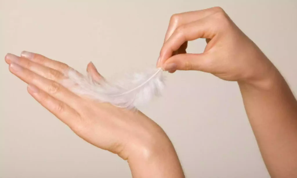 چرا نمی‌توانید خودتان را قلقلک بدهید؟