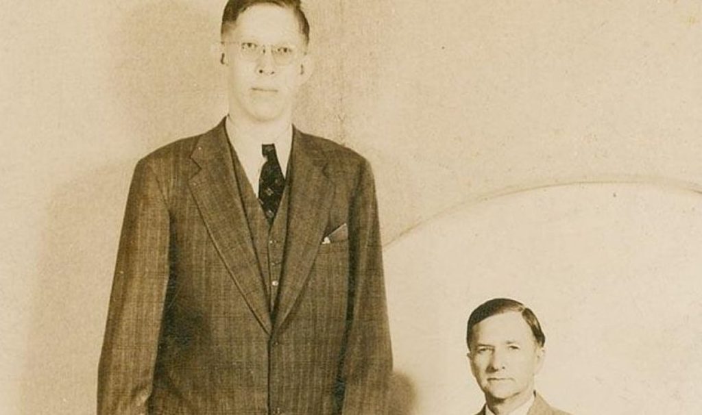 بلندقدترین مرد تاریخ