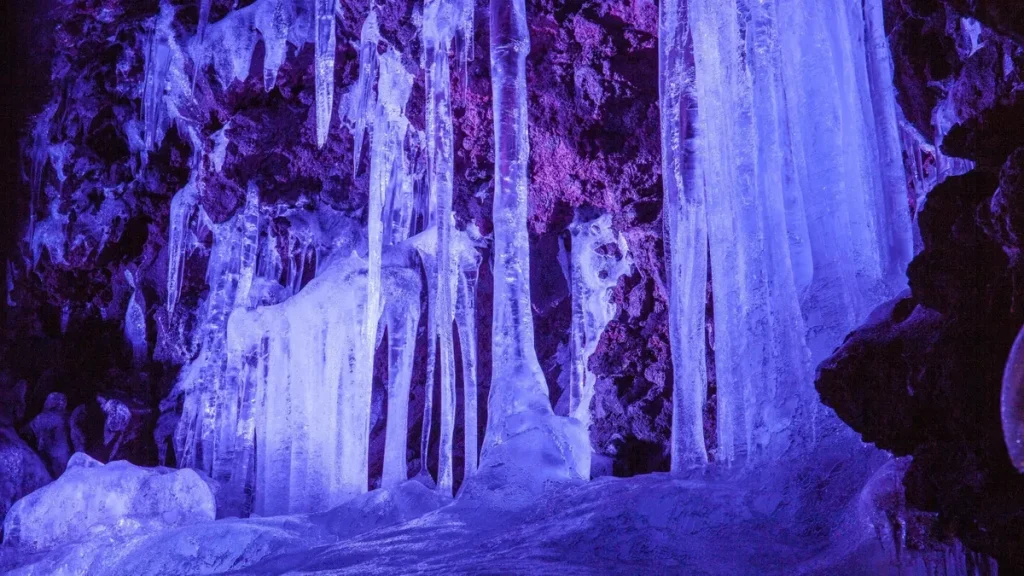 غار یخی ناروساوا